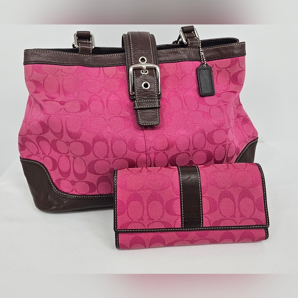 Coach Vintage Handbag F13021 and wallet signature pink logo bag